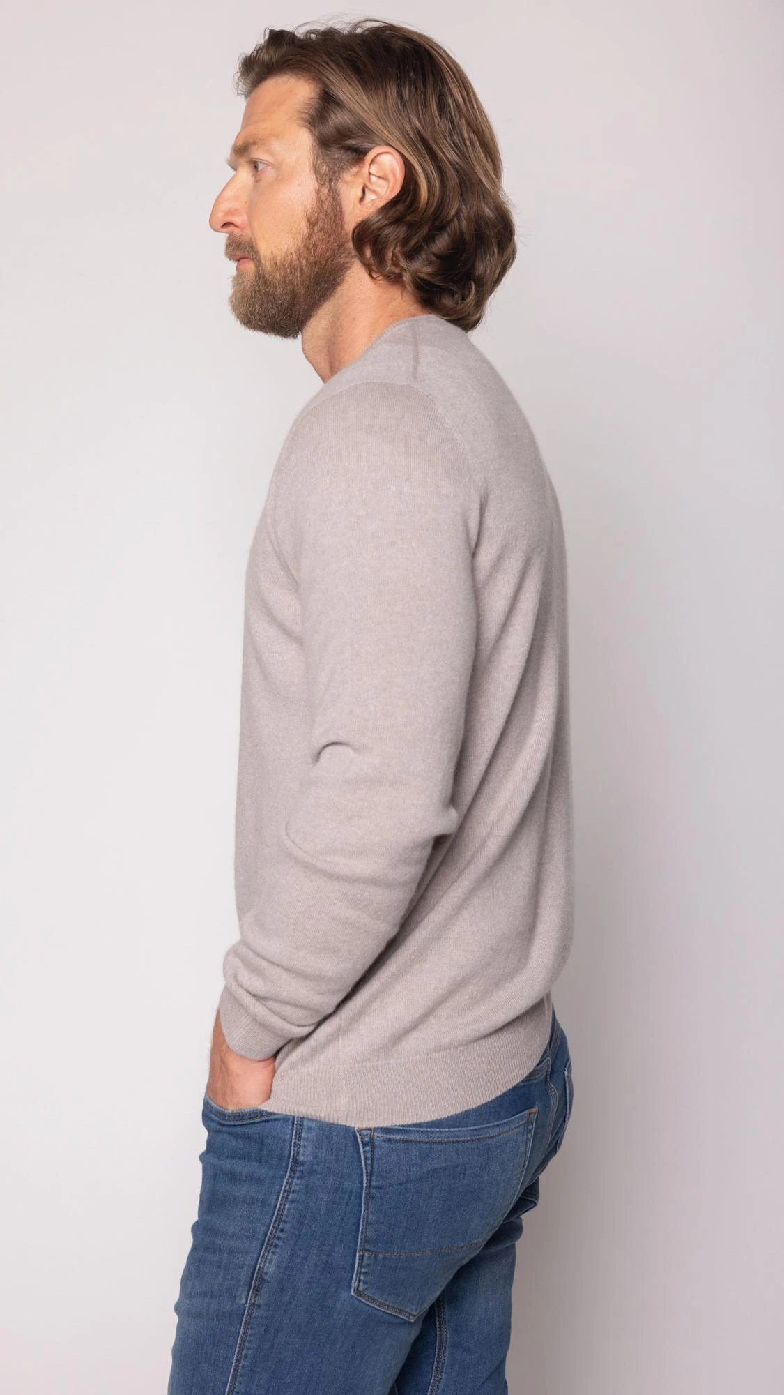 Black cashmere v neck 2025